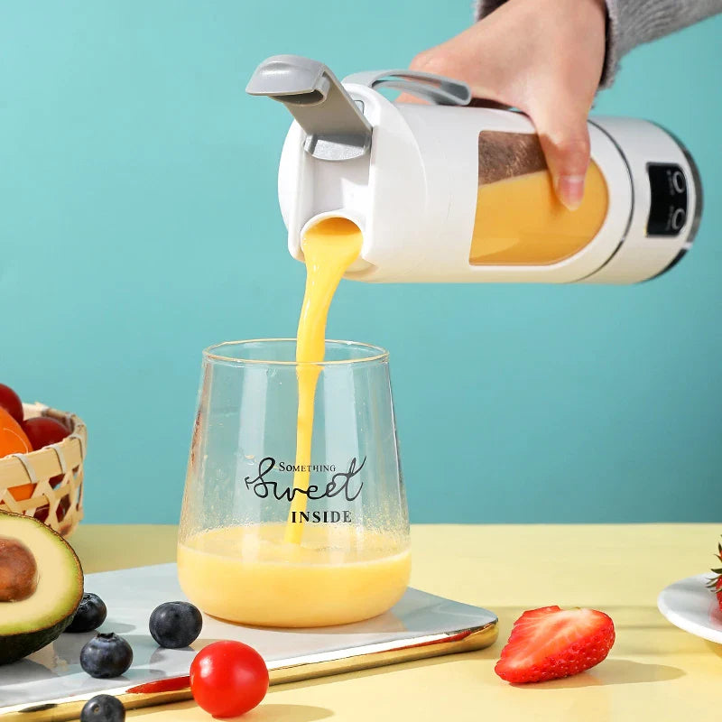 Easy Squeeze Smoothie Maker